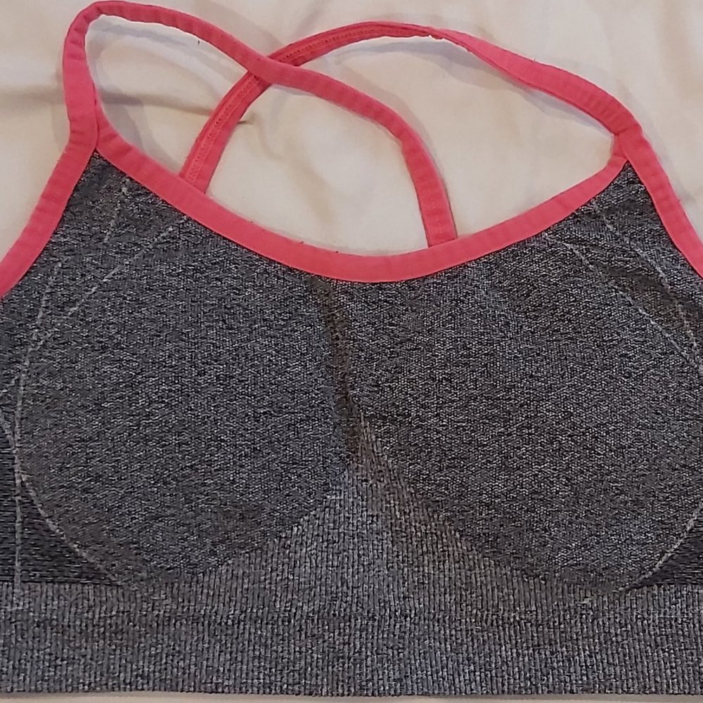 Sports bra